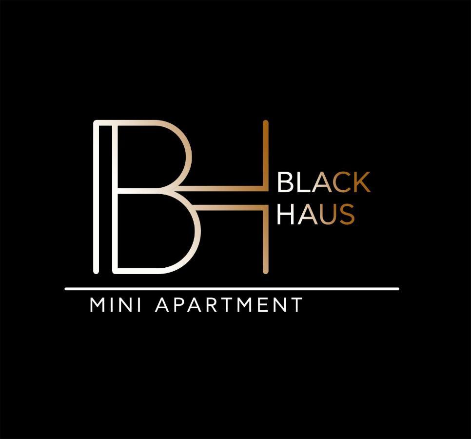 Blackhaus Young Mini Tesalónica Exterior foto